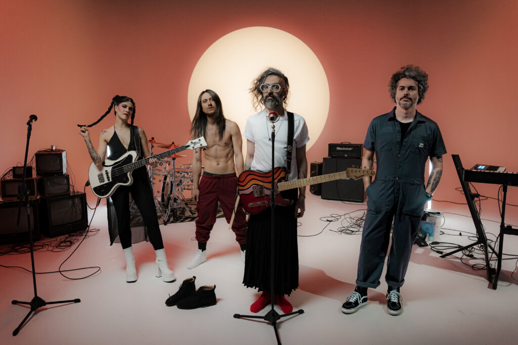 Foto da banda Supercombo.